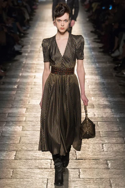 Look 59